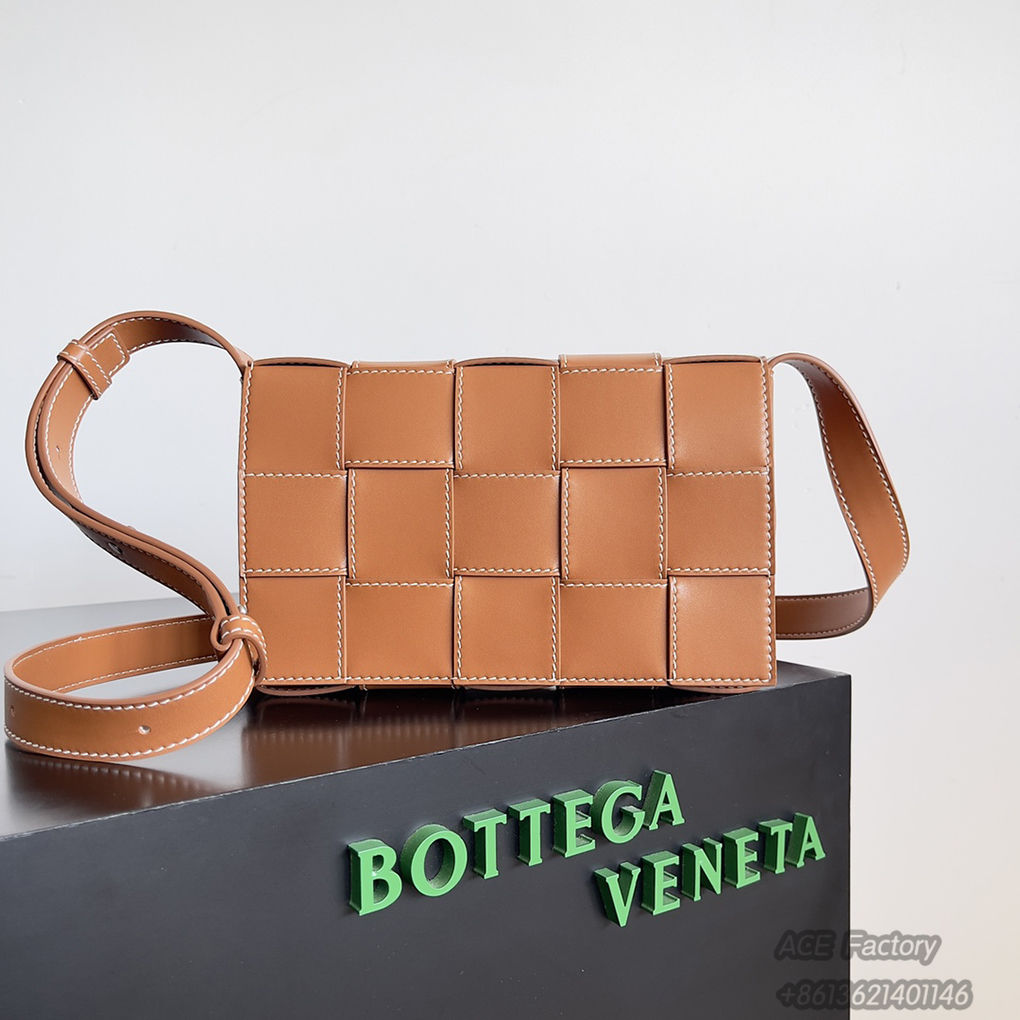 Bottega Veneta Cassette Cowhide Shoulder Bag 758105 Handbag Intreccio Weaving Craft Edge Stitching Detail Luxury Designer Mirror 9A 23cm