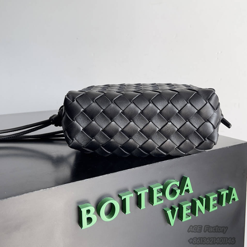 Bottega Veneta Mini Loop Camera   Crossbody Bag 723547 Intrecciato Lambskin Leather Signature Knot Luxury Designer Mirror 9A 17cm