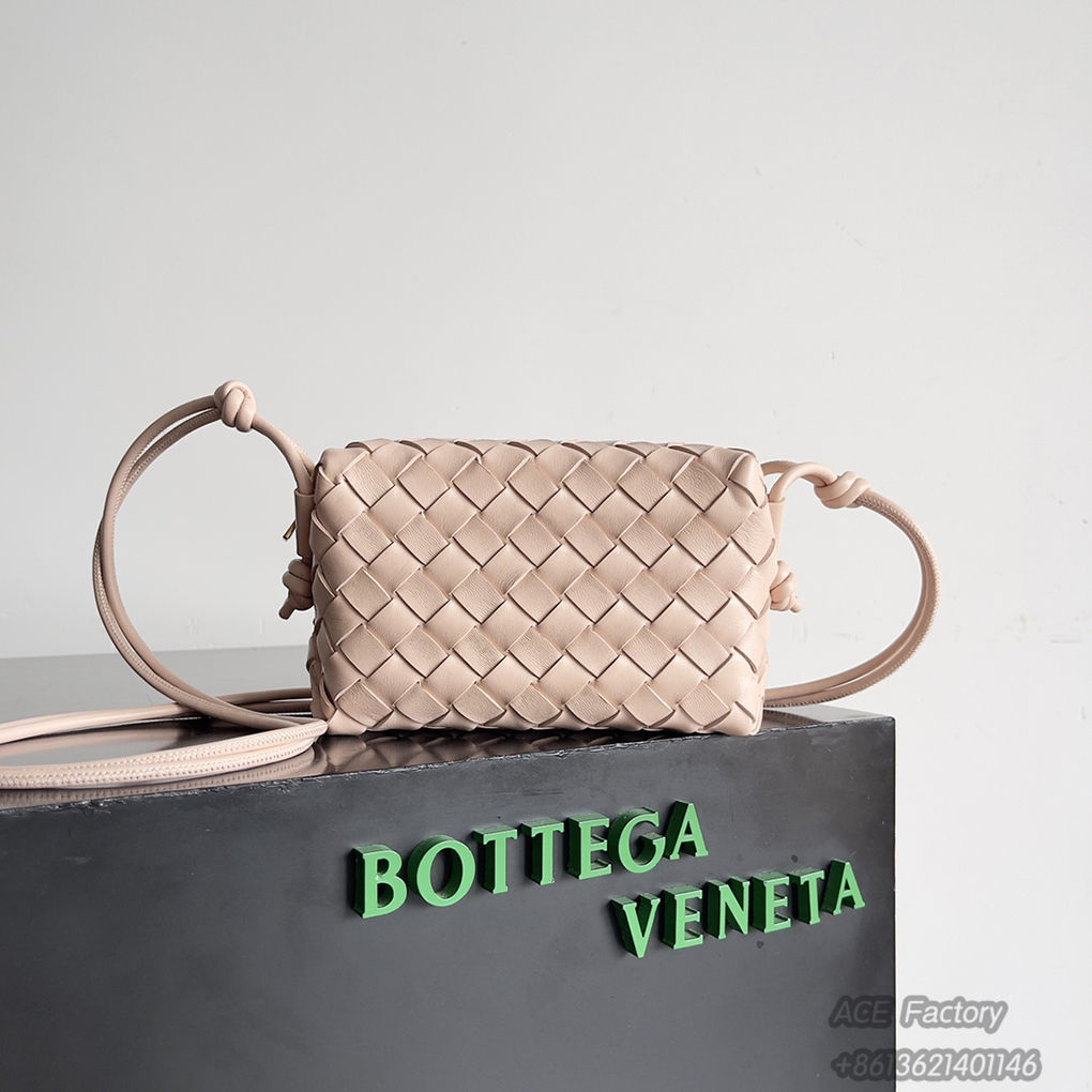 Bottega Veneta Mini Loop Camera   Crossbody Bag 723547 Intrecciato Lambskin Leather Signature Knot Luxury Designer Mirror 9A 17cm