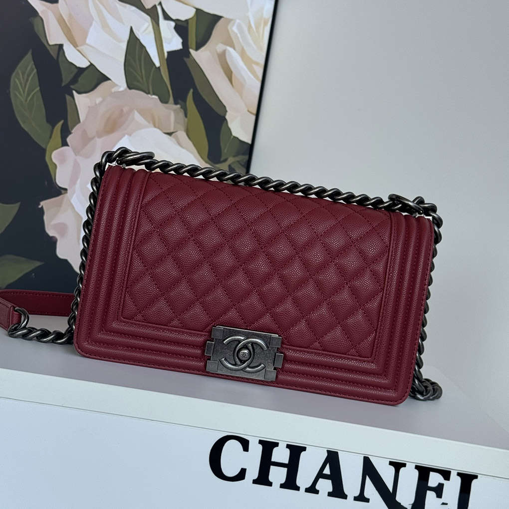 Chanel leboy caviar 67086 fine ball pattern CNITFR classic popular HandBag 9A mirror quality 25cm   Virginie Viard  Karl Lagerfeld 