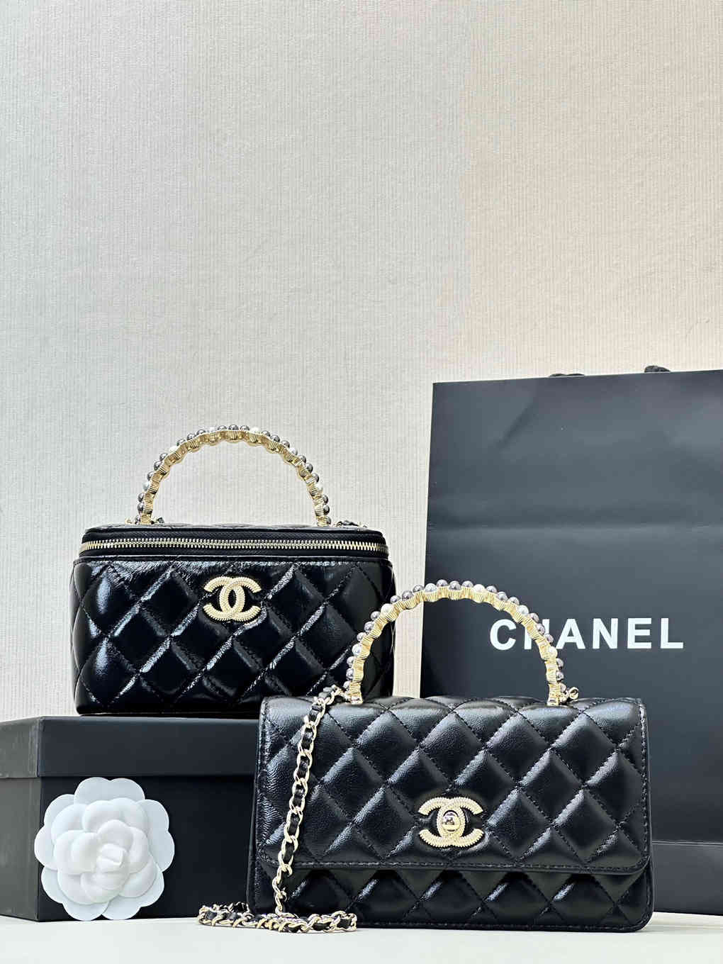 Chanel 24P WOC Pearl Handle Handbag AP2803 Embossed CC Logo Wax Leather Designer Luxury 9A 19cm