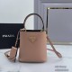 Parda Bucket Saffiano Crossgrain Leather Handbag Shoulder Crossbody 1BA217 Triangle Metal Logo Handbag Fashion 9A Mirror Quality Luxury Design 18cm