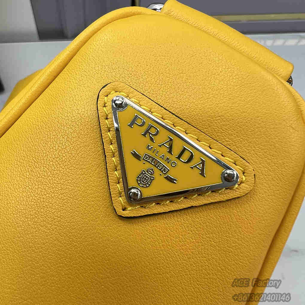 Parda Triangle Handbag 1BH190 Triangle Metal Logo Shoulder Bag Fashion 9A Mirror Quality Luxury Design 26cm