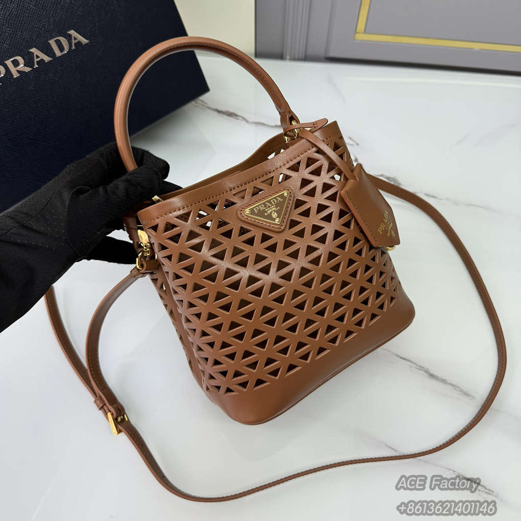 Prada Hollow Leather Bucket Saffiano Perforated Calfskin 1ba217 Triangle Metal Logo Handbag Fashion 9A Mirror Quality Luxury Design 17cm