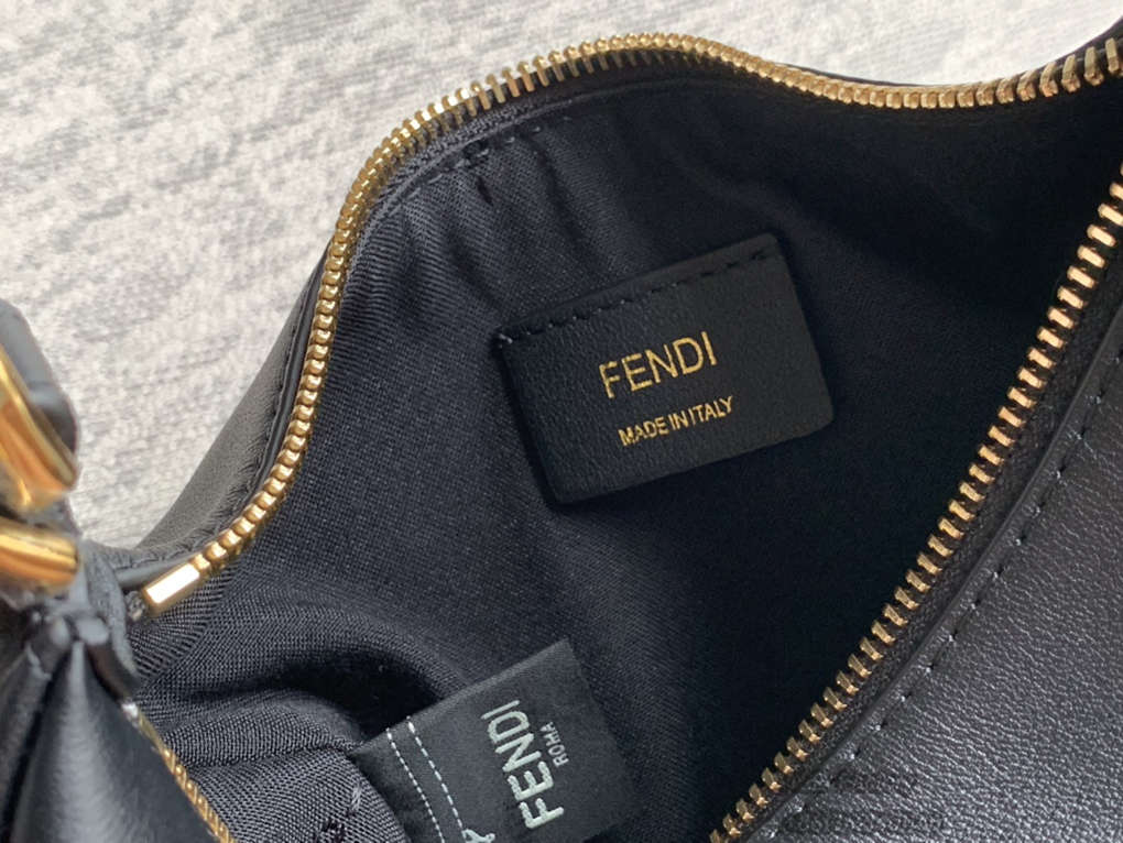 Fendi Graphy Mini Underarm Bag Crescent Metal Large Logo Shoulder Bag Tote Casual Fashion Luxury Designer Mirror Quality 20cm