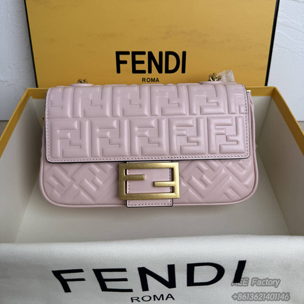 FENDI Baguette Chain Shoulder Bag 3D Textured FF Pattern Panappa Lambskin Tote Casual Fashion Handbag Luxury Designer Mirror Quality 24cm