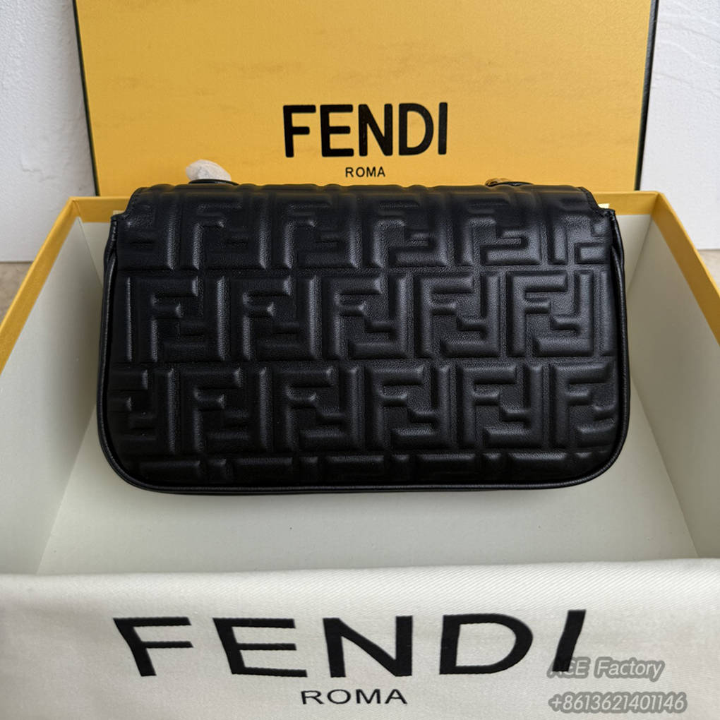 FENDI Baguette Chain Shoulder Bag 3D Textured FF Pattern Panappa Lambskin Tote Casual Fashion Handbag Luxury Designer Mirror Quality 24cm