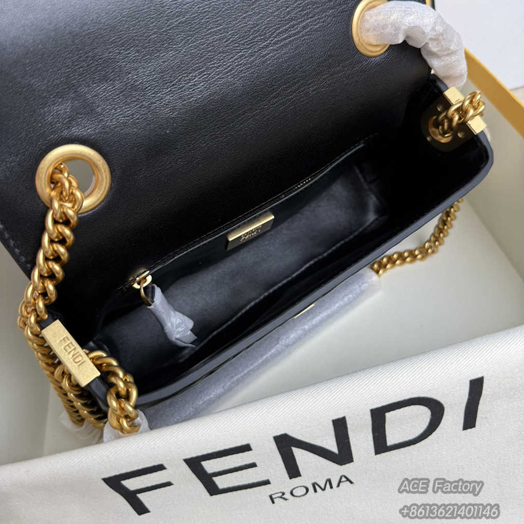 FENDI Baguette Chain Shoulder Bag 3D Textured FF Pattern Panappa Lambskin Tote Casual Fashion Handbag Luxury Designer Mirror Quality 24cm