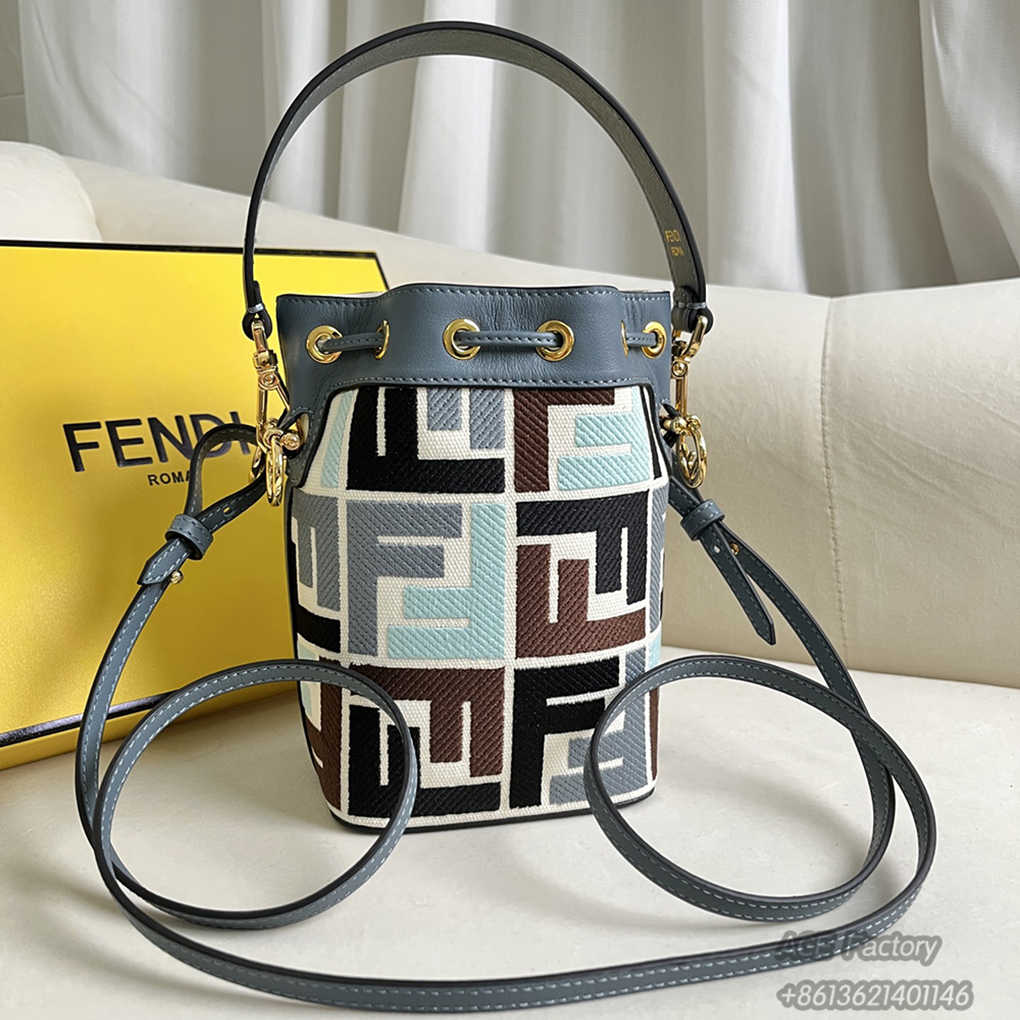 FENDI Mon Tresor Drawstring Bucket Shoulder Bag Embossed FF Logo Calfskin Casual Fashion Handbag Luxury Designer Mirror Quality 12X18X10CM