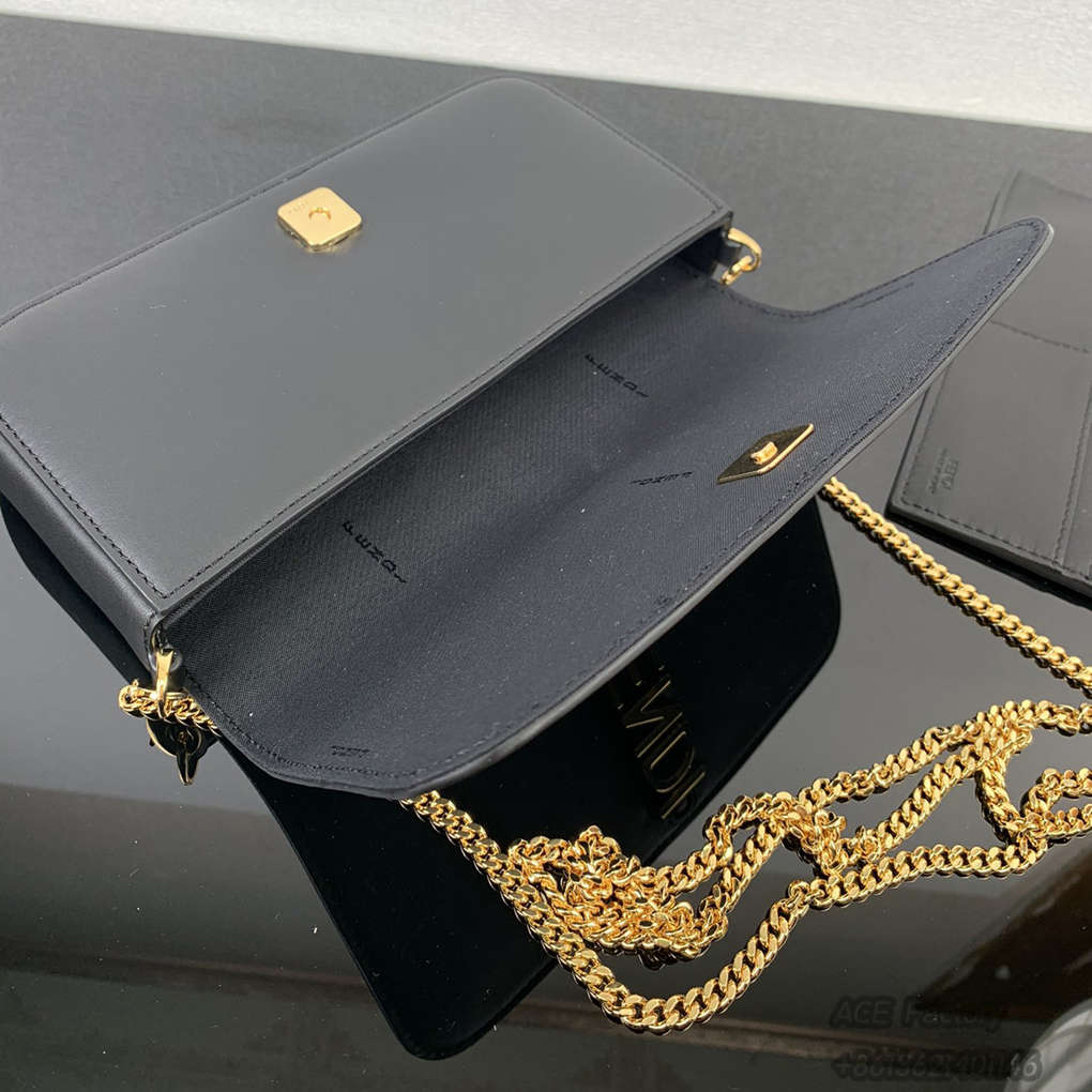 FENDI Graphy New Chain Bag Clutch Shoulder Bag Underarm Casual Fashion 3008 Handbag Luxury Designer Mirror Quality 21cm