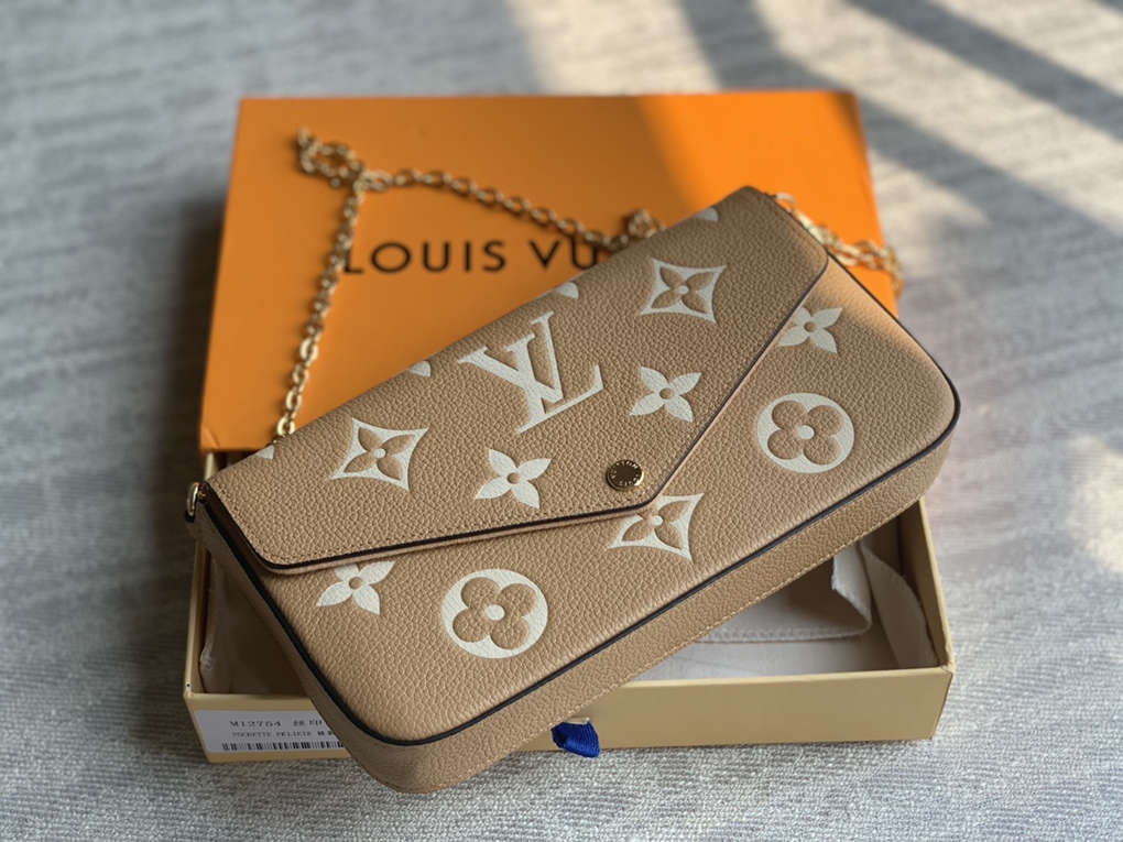 Félicie Pochette Louis Vuitton Monogram Coated Canvas and Genuine Leather Chain Wallet Shoulder Bag 9A Mirror Quality Luxury Design 21cm  M81896 M12754 