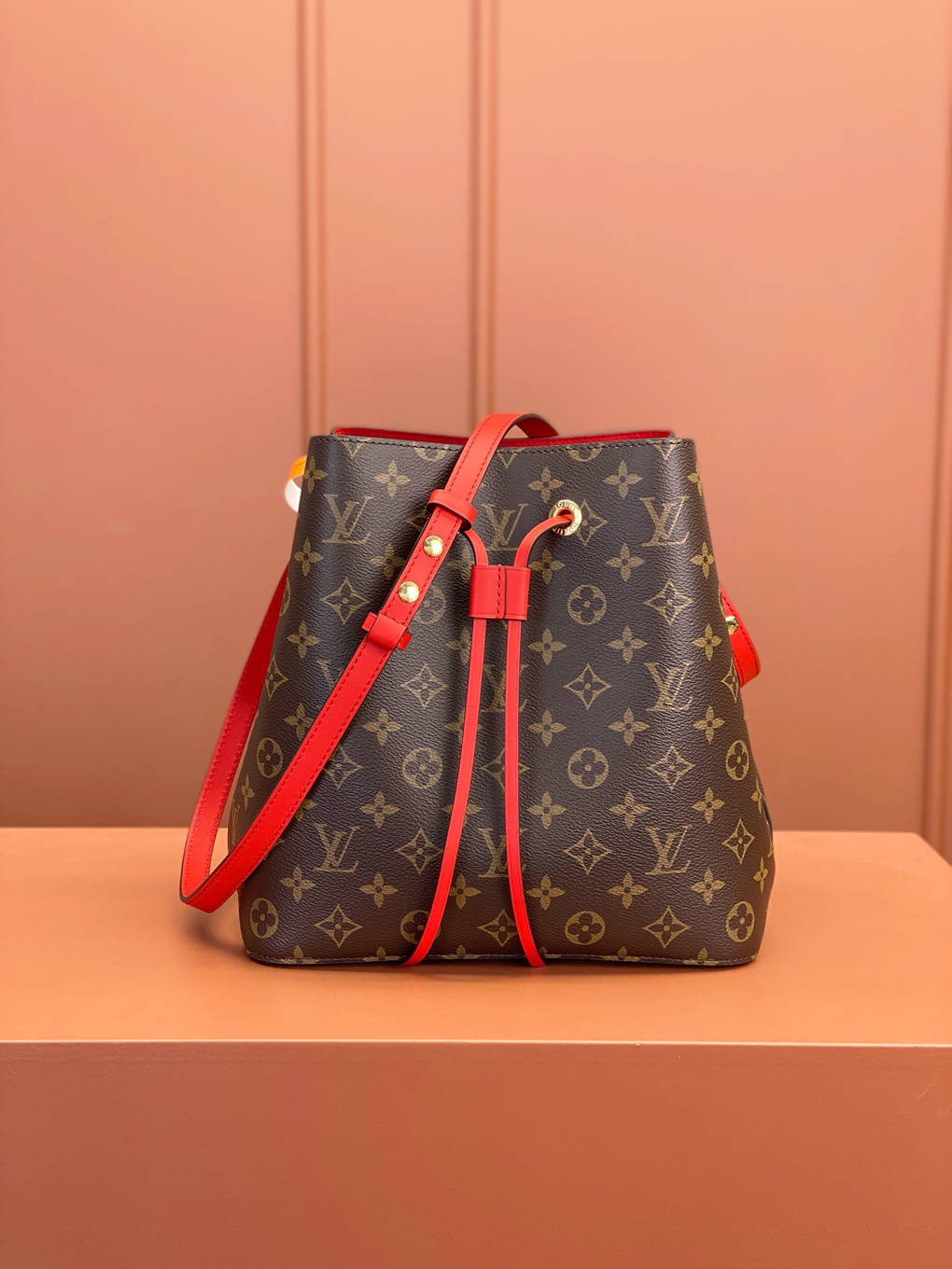 Neonoe Lv Monogram Coated Canvas Embossed Grained Cowhide Leather Louis Vuitton Replica Bag Fashion Design Luxury 10A Top Mirror Version 26cm  M44020  M45497