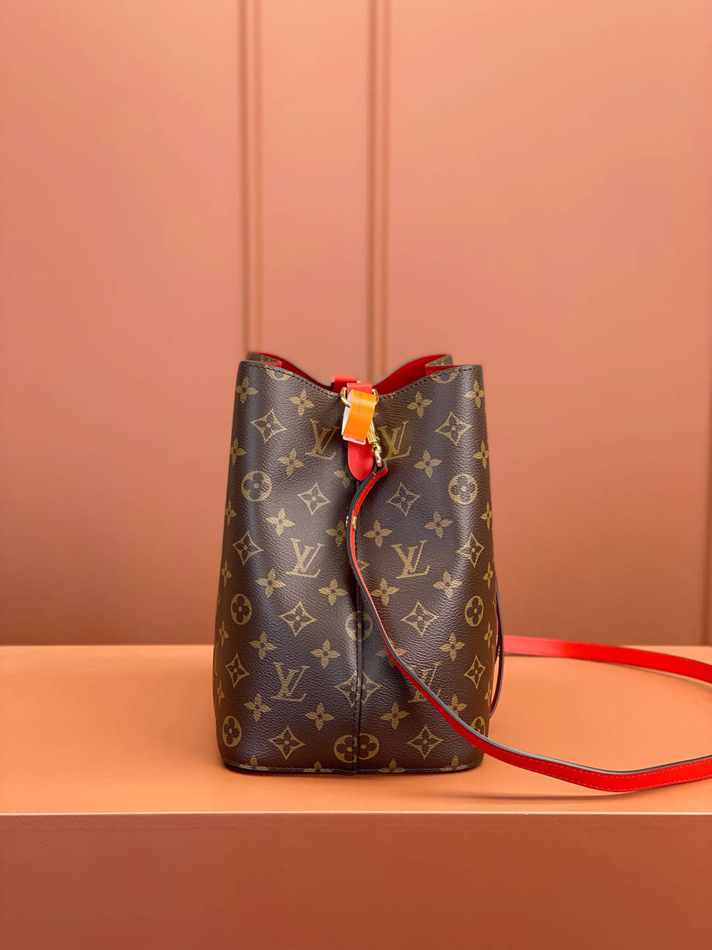 Neonoe Lv Monogram Coated Canvas Embossed Grained Cowhide Leather Louis Vuitton Replica Bag Fashion Design Luxury 10A Top Mirror Version 26cm  M44020  M45497