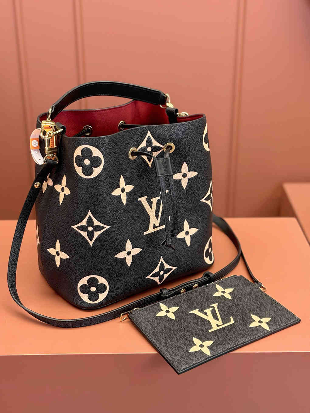 Neonoe Lv Monogram Coated Canvas Embossed Grained Cowhide Leather Louis Vuitton Replica Bag Fashion Design Luxury 10A Top Mirror Version 26cm  M44020  M45497