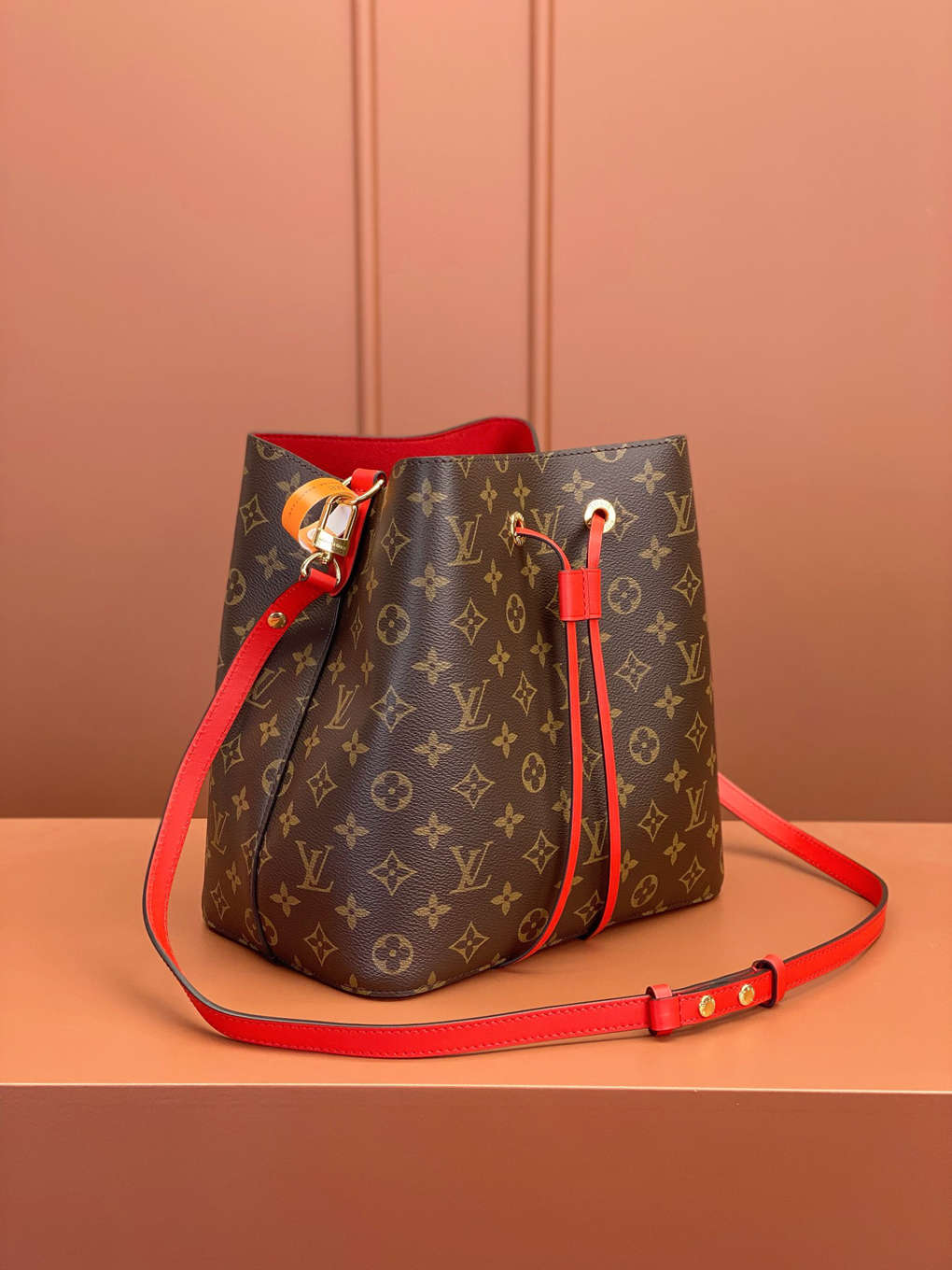 Neonoe Lv Monogram Coated Canvas Embossed Grained Cowhide Leather Louis Vuitton Replica Bag Fashion Design Luxury 10A Top Mirror Version 26cm  M44020  M45497